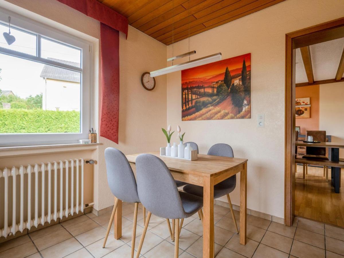 A Detached Holiday Home In A Highly Scenic Area Trierscheid 外观 照片