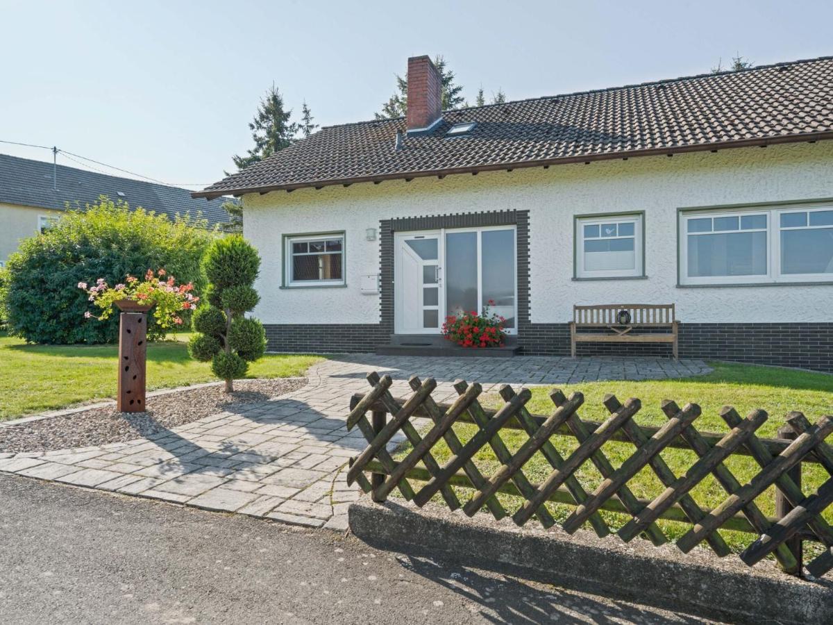 A Detached Holiday Home In A Highly Scenic Area Trierscheid 外观 照片