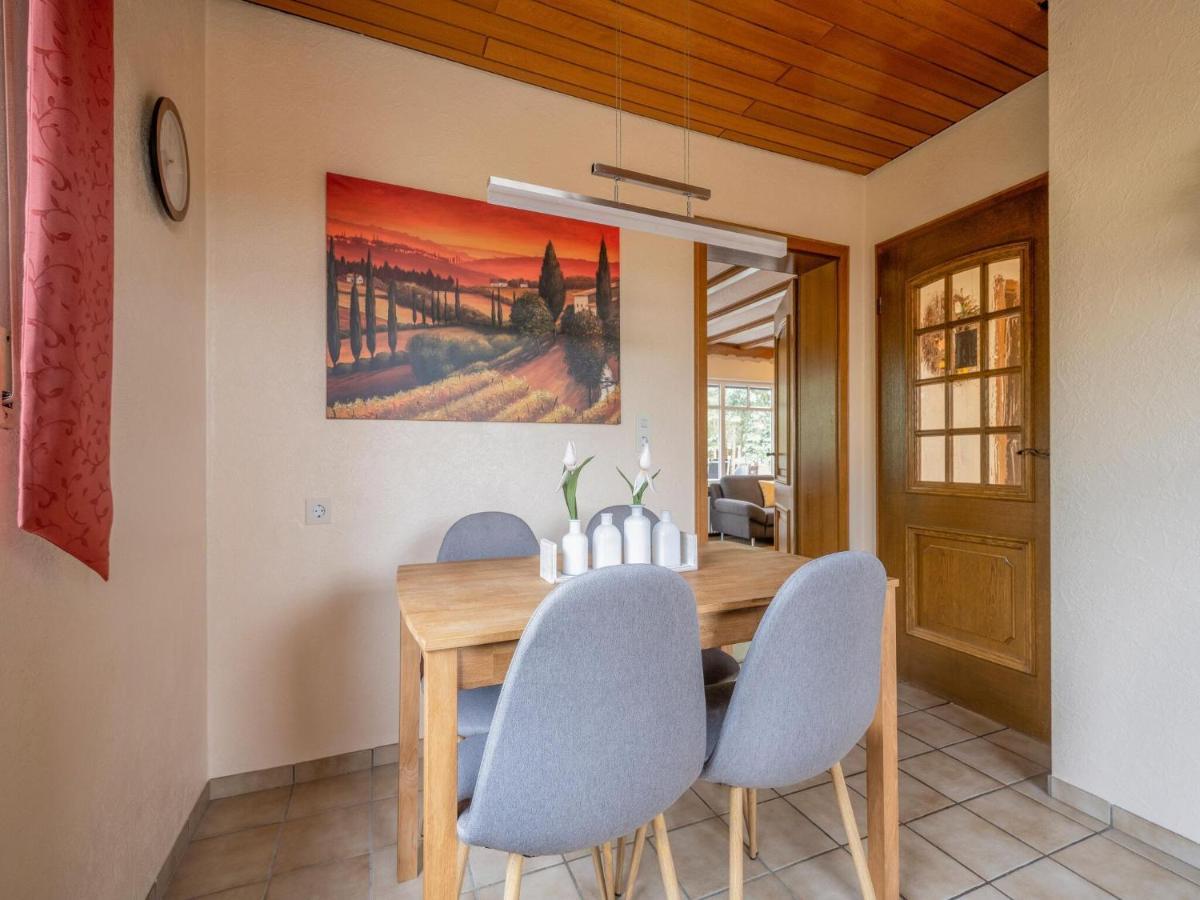 A Detached Holiday Home In A Highly Scenic Area Trierscheid 外观 照片