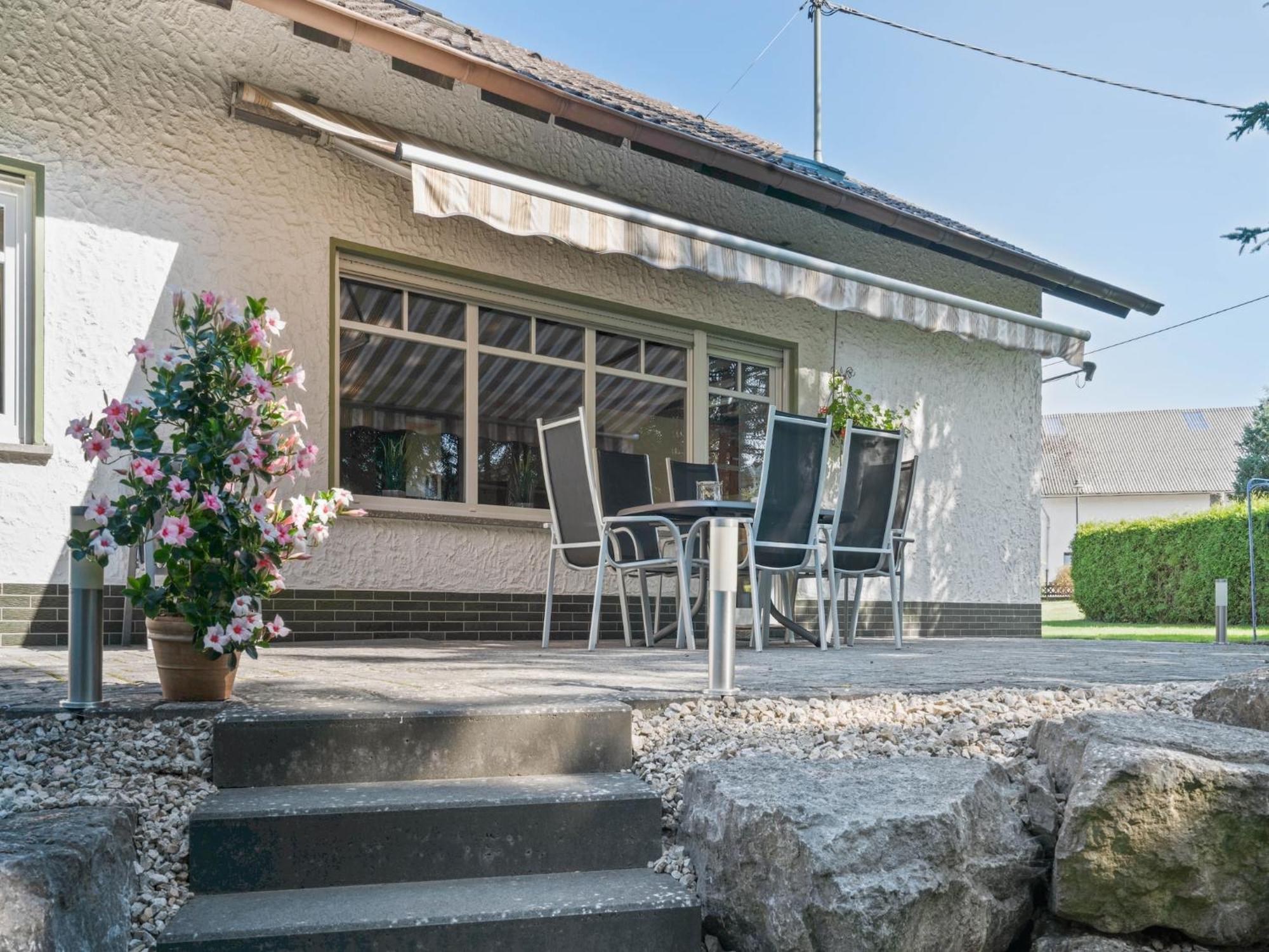 A Detached Holiday Home In A Highly Scenic Area Trierscheid 外观 照片